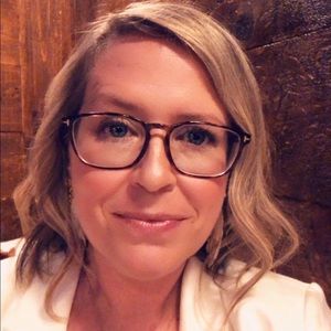 Meet your Posher, Angie